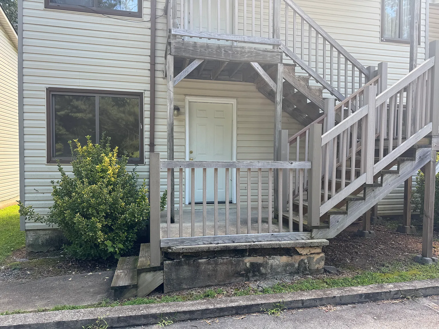Plaza Dr, Wilkesboro — Photo 1