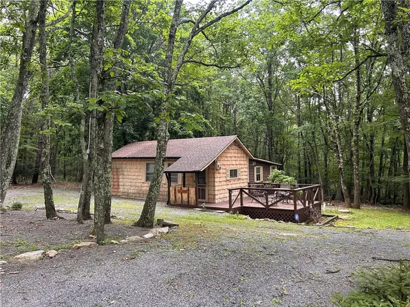 1507 Upper Valley Rd, Effort, PA 18330