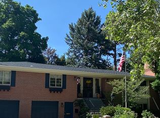 2690 E Stanford Ln, Holladay, UT 84117