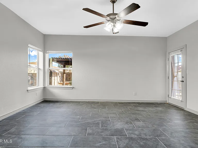 5556 Ignacio Frias Dr — Photo 10