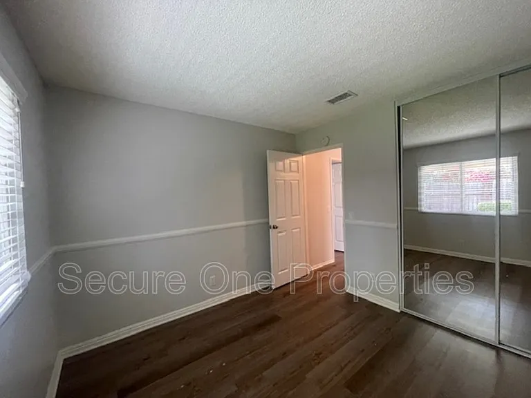 2324 Hampton Ave — Photo 21