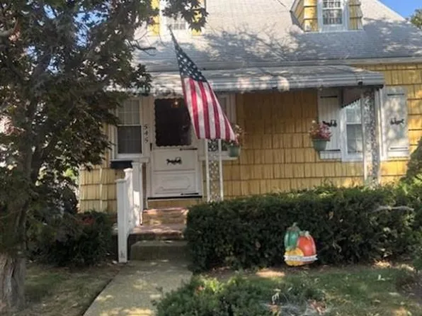 545 6th Avenue, New Hyde Park, NY 11040