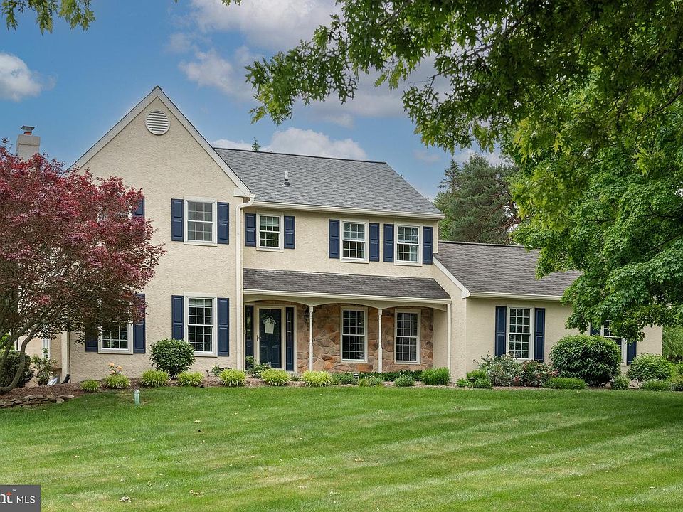 1st image of 45 Heron Hill Dr