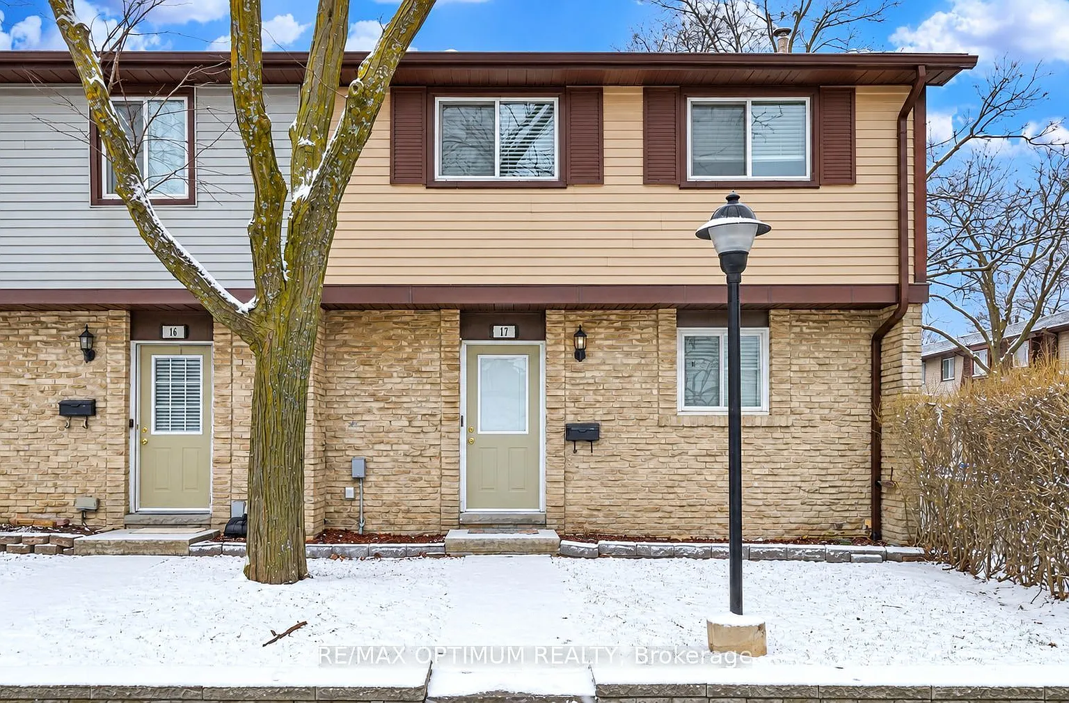 4 bed, $3,100 — Photo 1