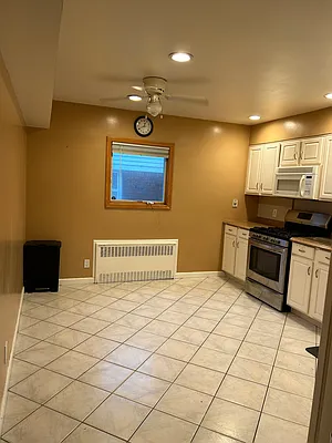Rented by BELLMARC | media 7