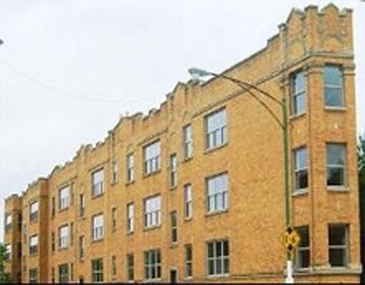 1st image of 7225 N Rogers Ave #2