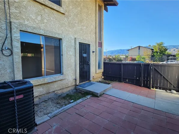 7964 Pinehurst Dr, Highland, CA 92346