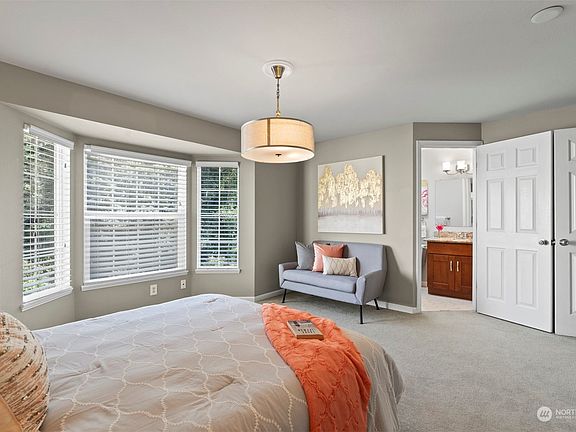 4th image of 12815 102nd Avenue NE