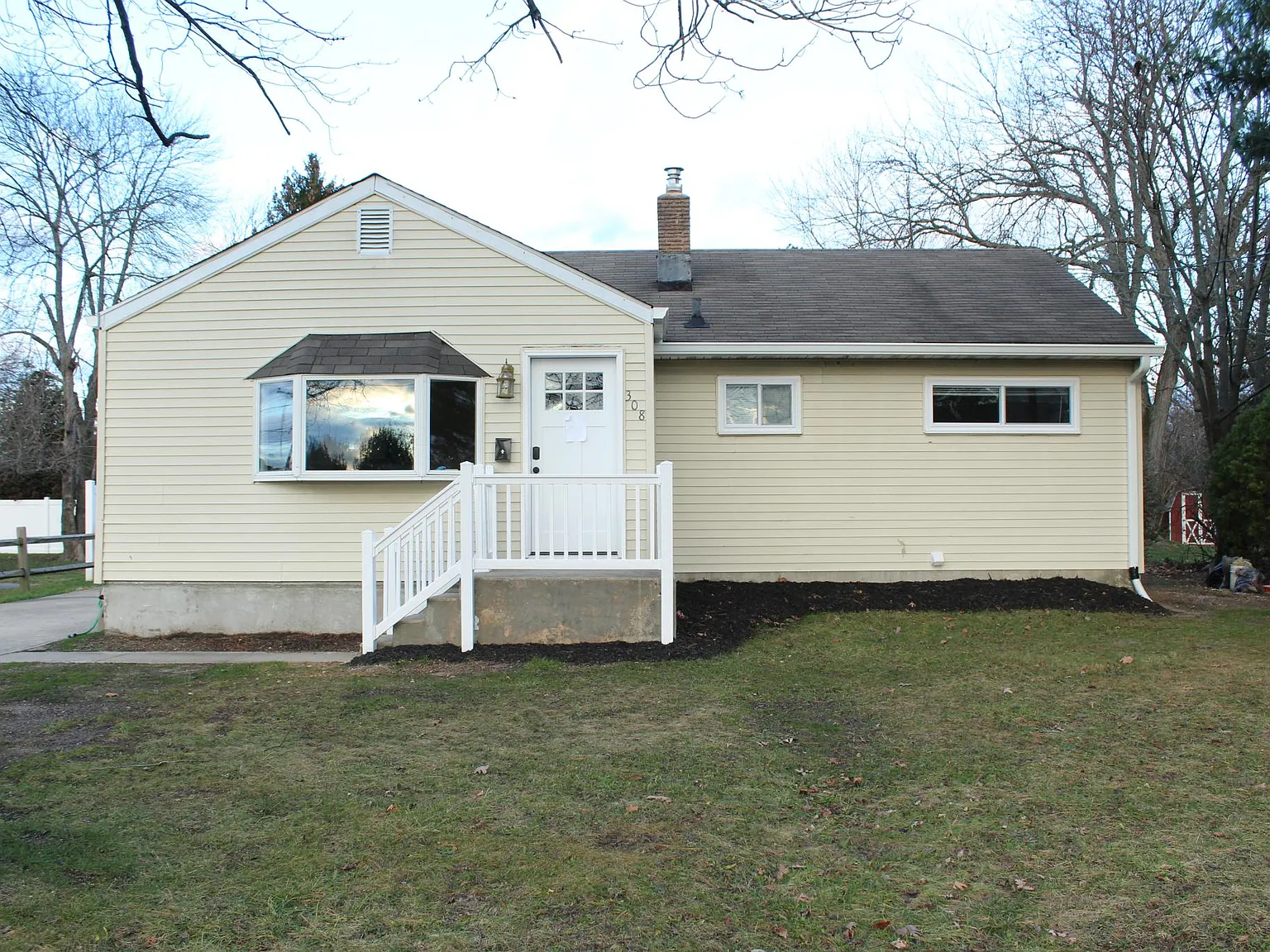 4 bed, 1366 sqft, $3,000 — Photo 1