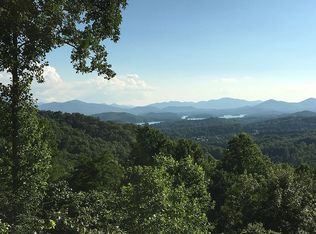 65 Meadowbrook Dr, Hayesville, NC 28904