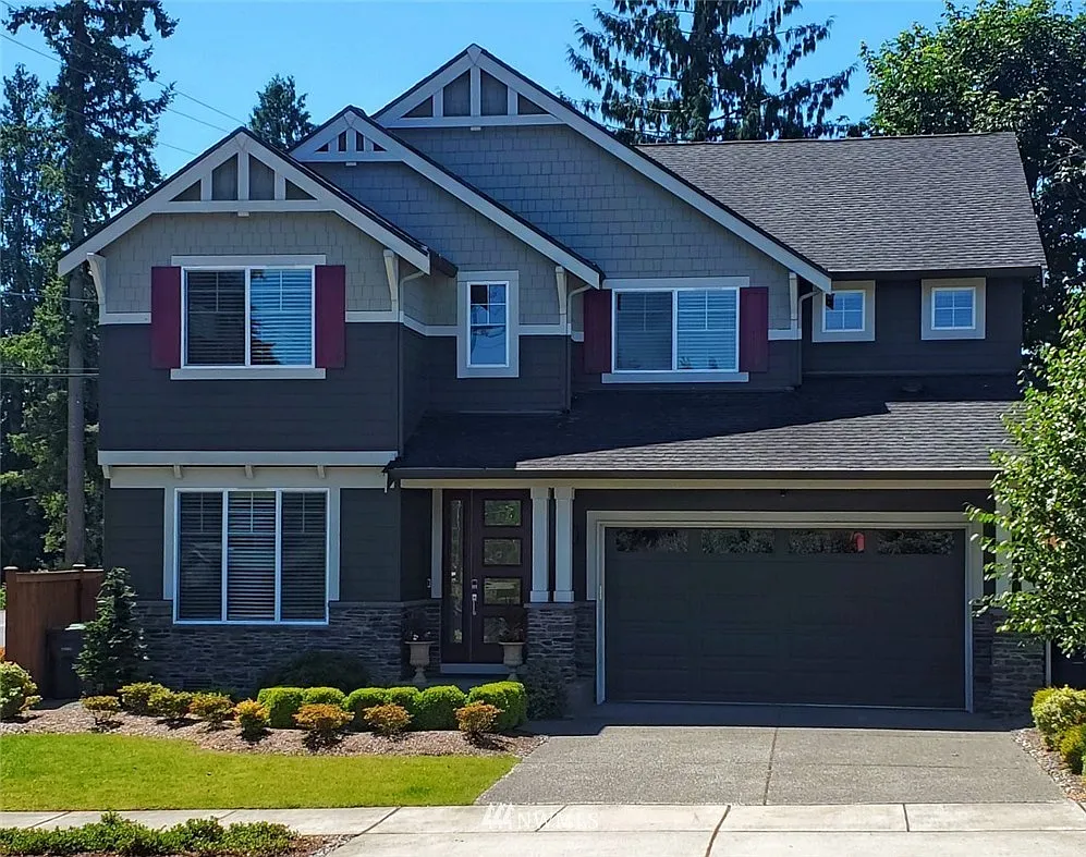 4 bed, 2880 sqft, $4,000 — Photo 1