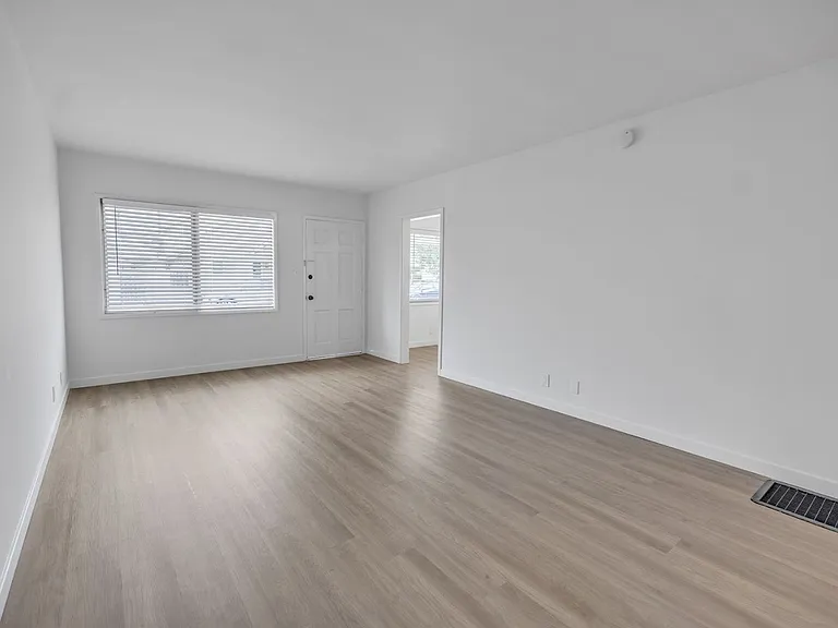3024 E 3rd St — Photo 14