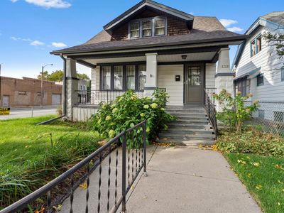 2703 N 38th St, Milwaukee, WI, 53210