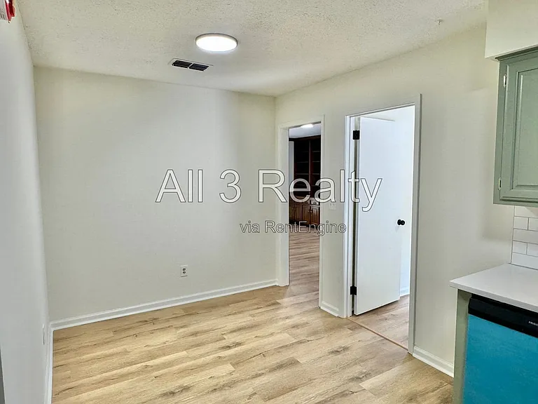 2905 Willow Lane Dr — Photo 14