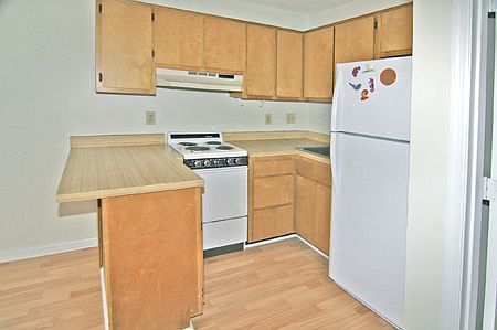 3rd image of 220 Sandpiper Dr