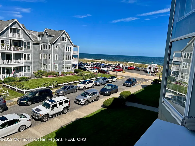 4 Ocean Ave #14 — Photo 6