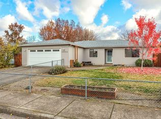 3056 Clearview Ave, Medford, OR 97501