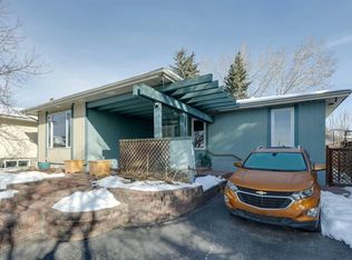 328 S Norseman Rd NW, Calgary, AB T2K5M5