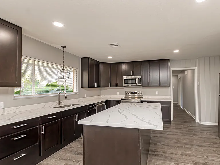 11755 Robin Hood Dr — Photo 2