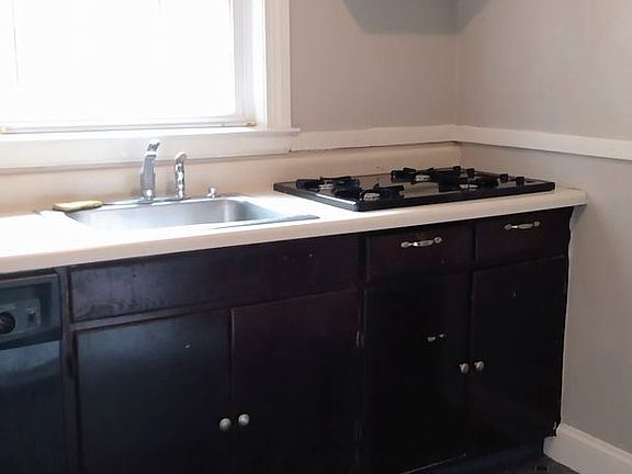 4th image of 941 Parkhaven Ln