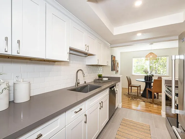 615 Forest Ave — Photo 7