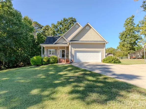 9008 Meredith Leigh Ln, Cherryville, NC 28021