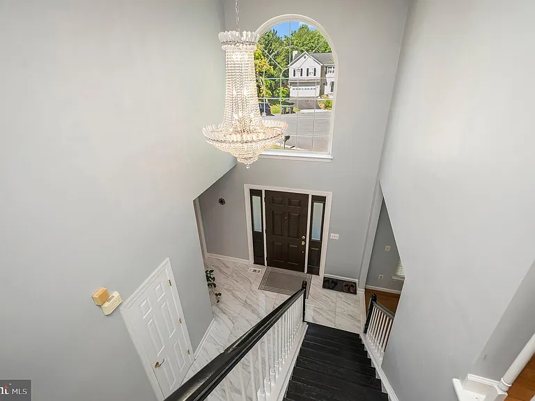 16005 Kings Mountain Rd — Photo 22