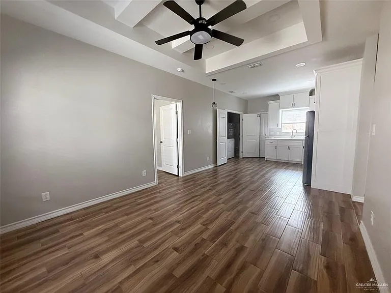 2609 E Israel Ave #4 — Photo 6