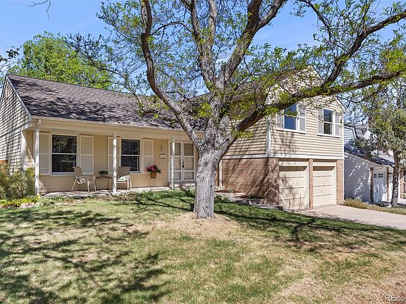 3rd image of 6933 S Olive Way