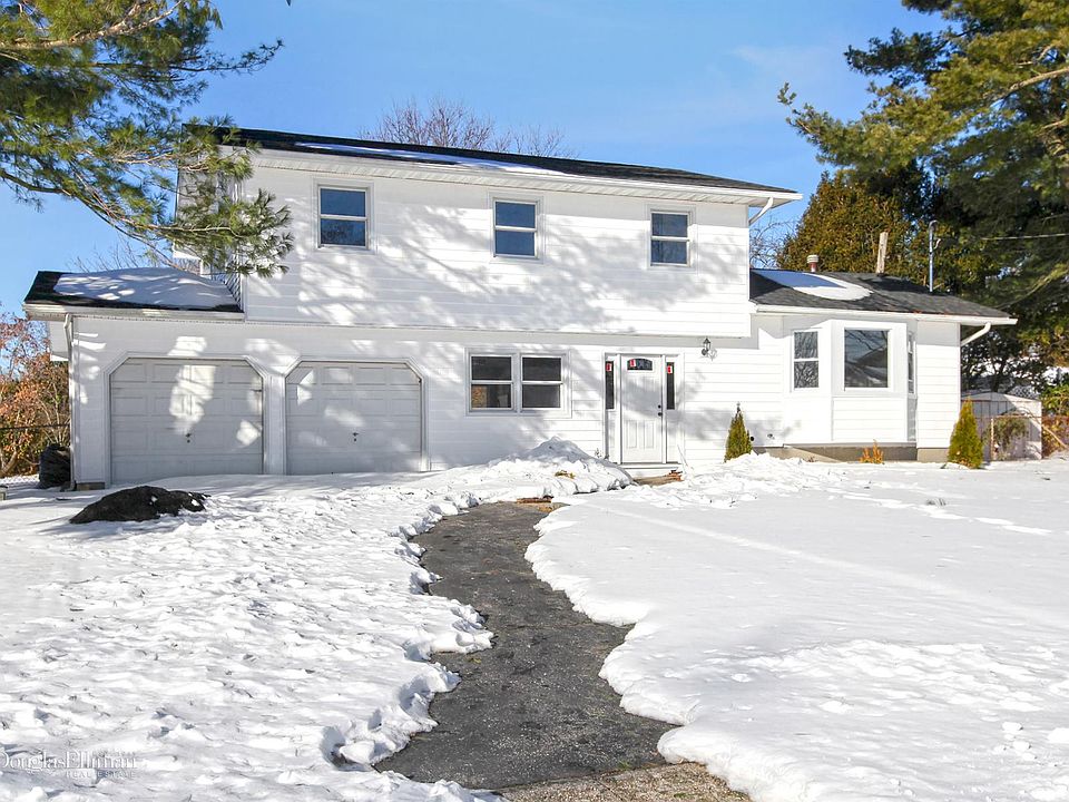1st image of 6 Hampshire Dr