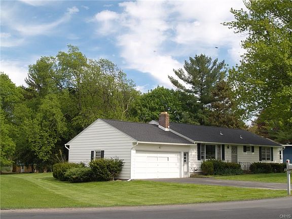 2nd image of 16 Richlee Dr