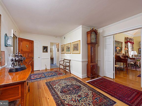 5th image of 4392 Carrington Rd