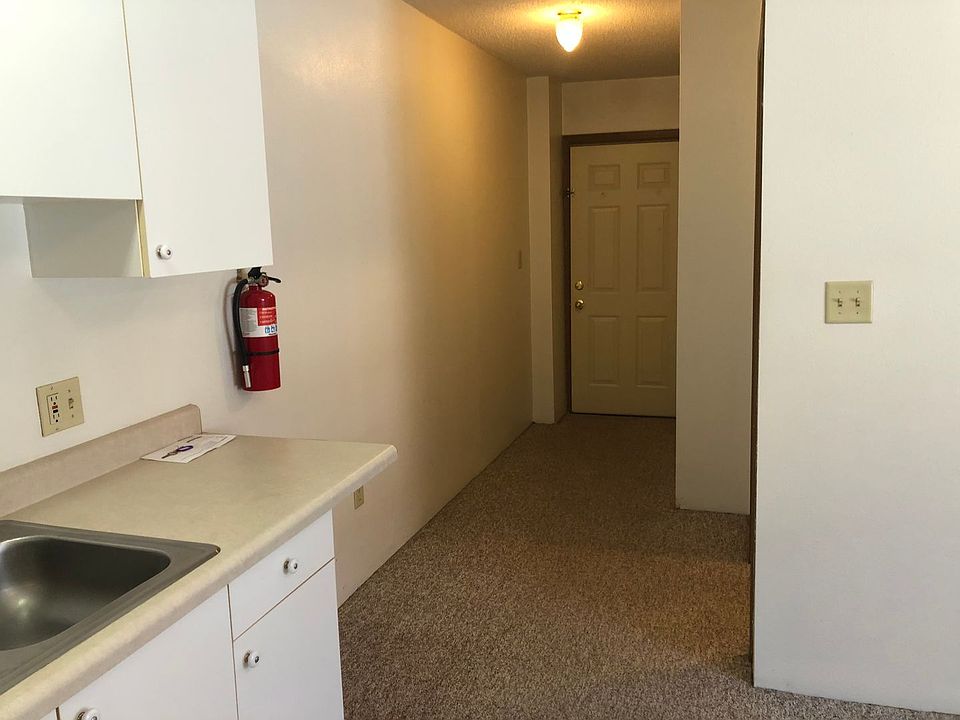 532 S Dubuque St Studio/1Bed Downtown Student Housing 532 S Dubuque