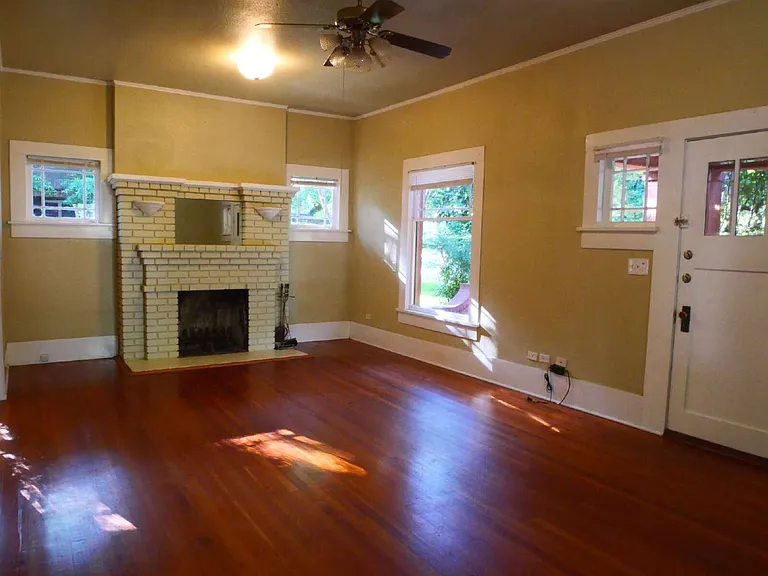 700 N Main St — Photo 12