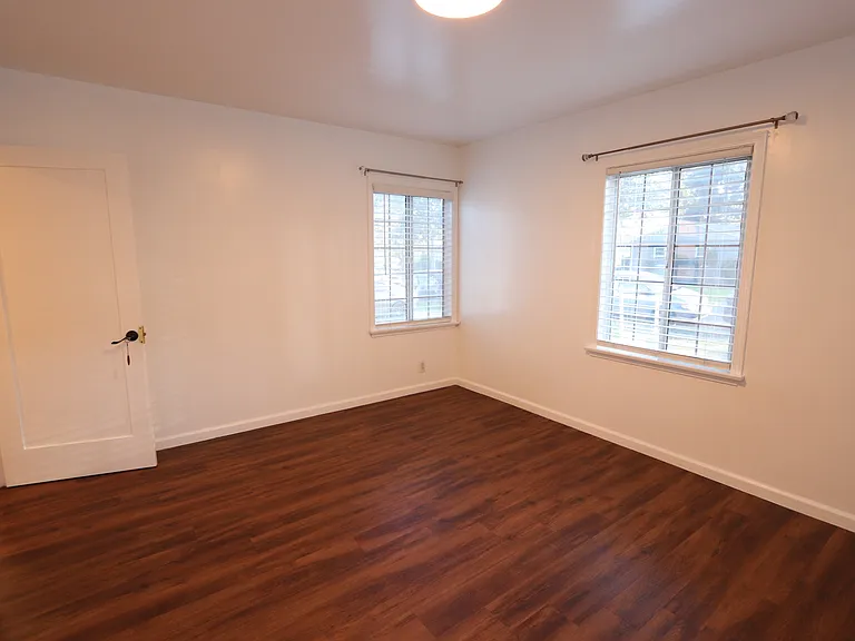 2512 Siwanoy Dr — Photo 16