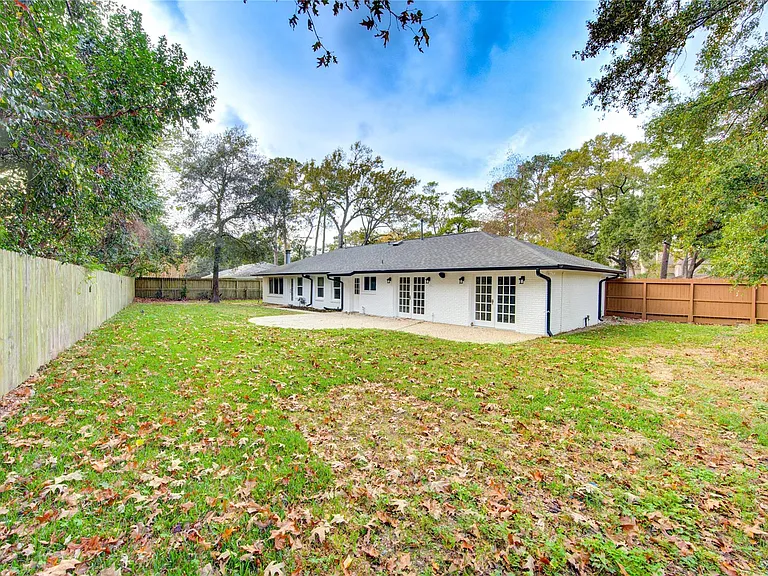8439 Westview Dr — Photo 20