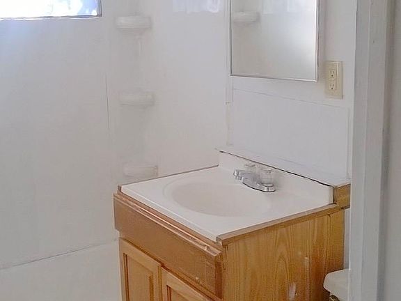 4th image of 3414 Eastern Ave SE #2-3-1