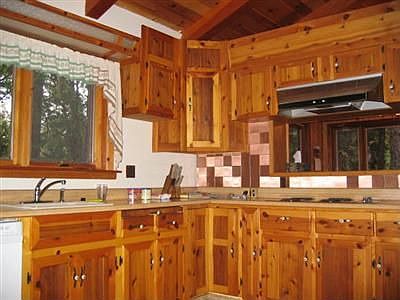 Expansive kitchen cabinetry 