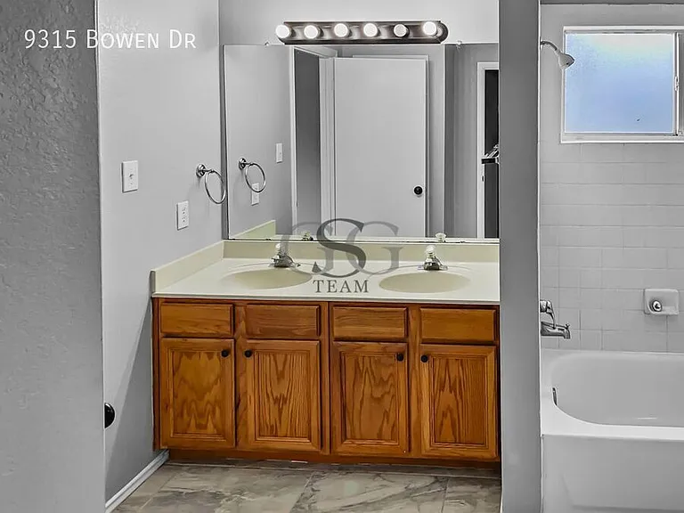 9315 Bowen Dr — Photo 22