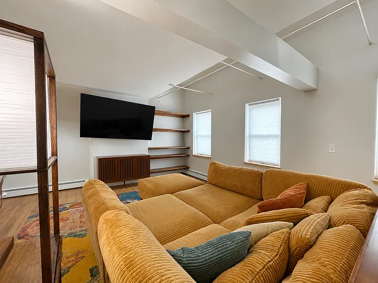 190 Union St #2 — Photo 3