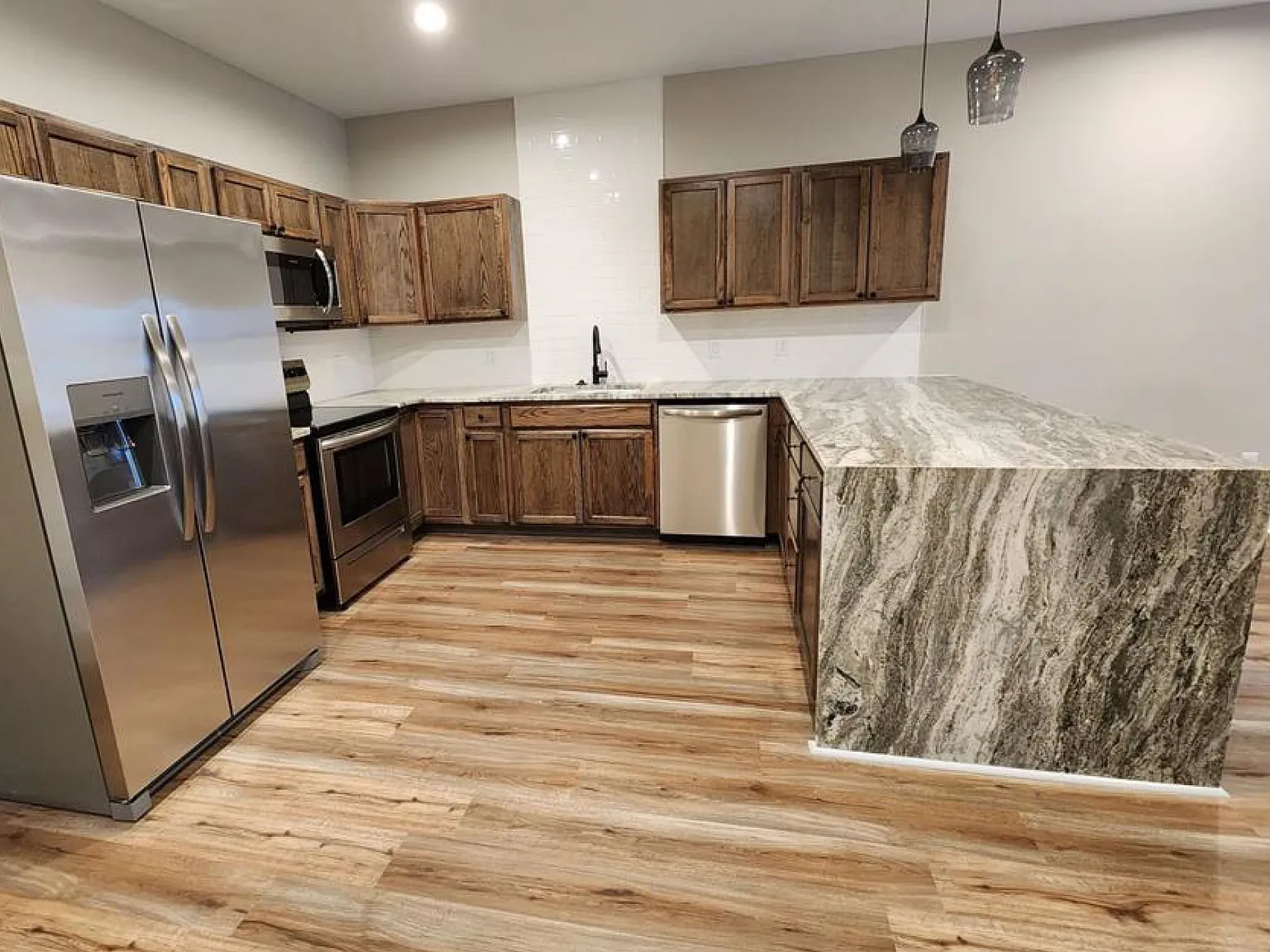 3 bed, 1150 sqft, $1,500 — Photo 3