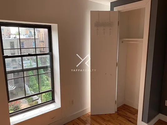 Rented by Yaffa Realty LLC | media 33