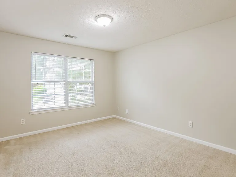 909 Shadow Lakes Dr — Photo 13