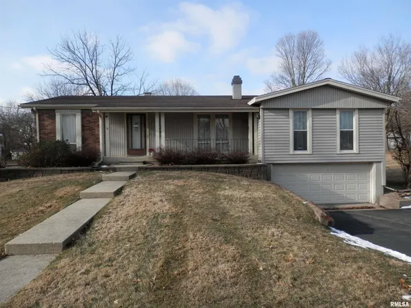 124 Henderson Rd, Knoxville, IL 61448