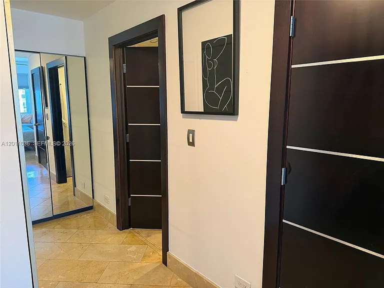 2301 Collins Ave #5 — Photo 2