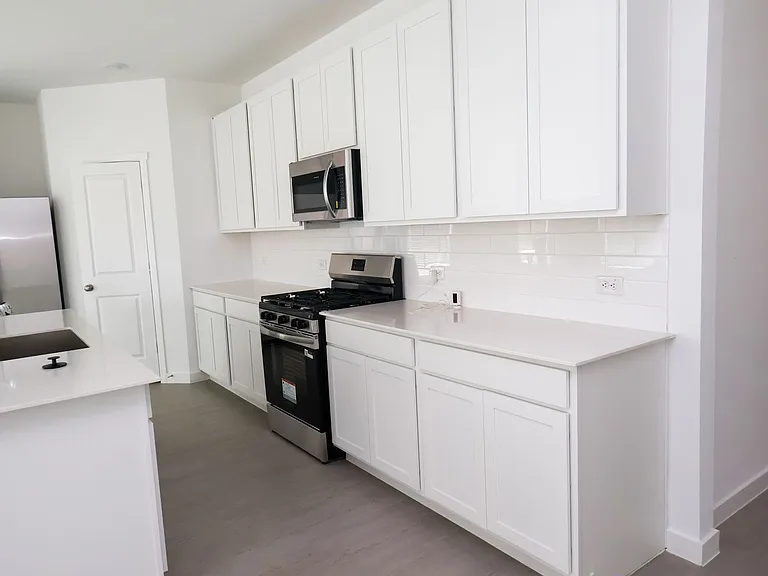 616 Arabian Ln — Photo 4