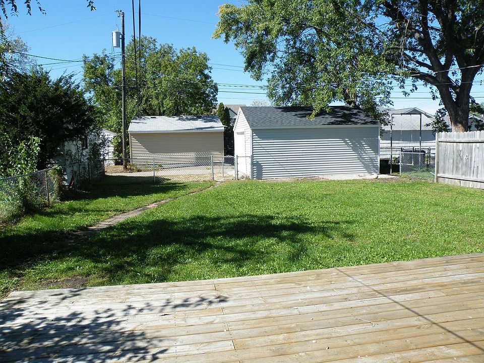 2nd image of 5025 Fremont Ave N
