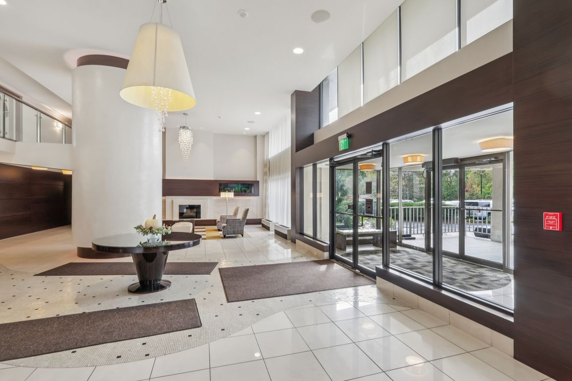 Lake Ave-S2310-018.jpg