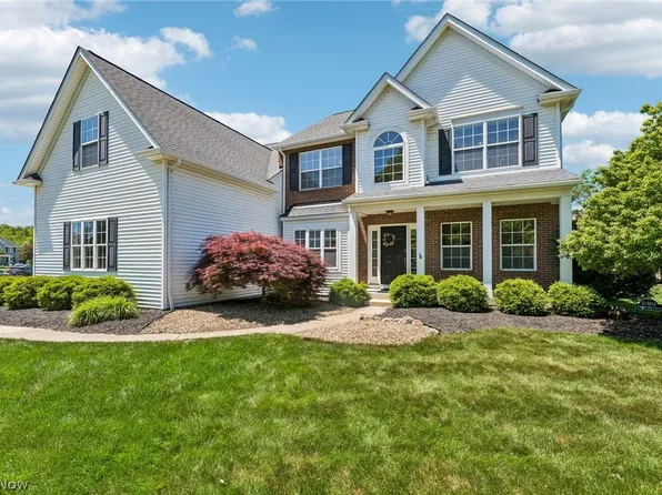 31904 Fieldstone Cir, Avon Lake, OH 44012