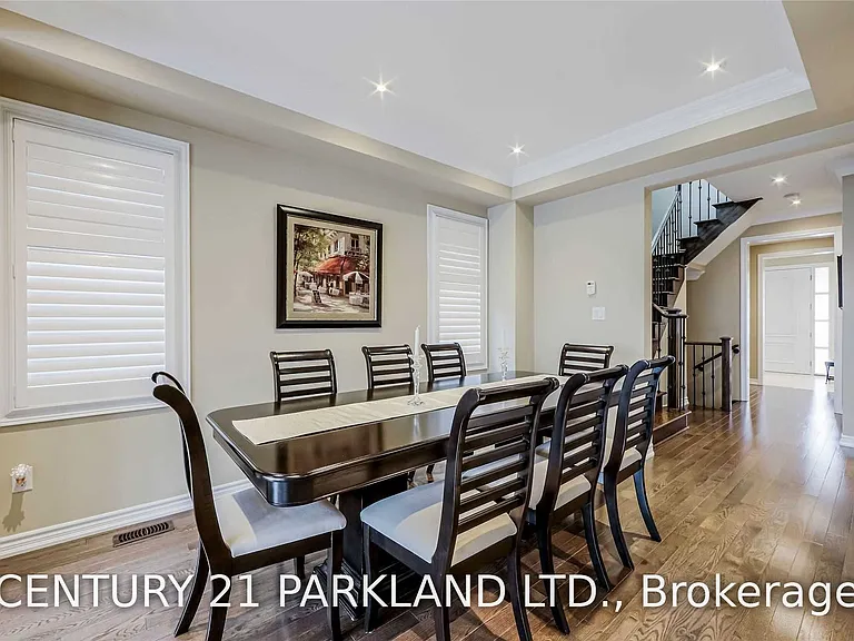 15 Sedgewick Pl — Photo 8